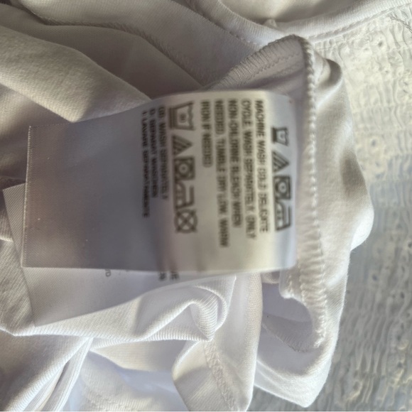 Eyelet Bouse - Picture 6 of 11